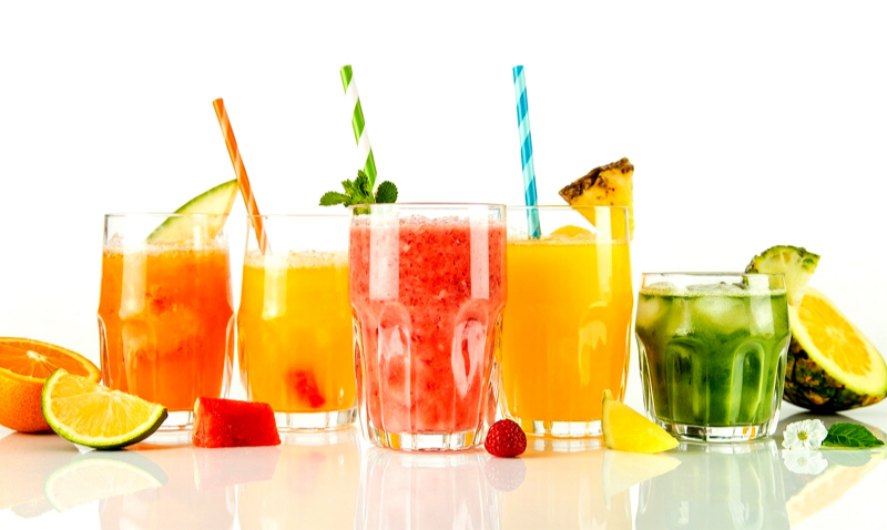 Najlepsze napoje dla dzieci – co zamiast słodzonych soków?